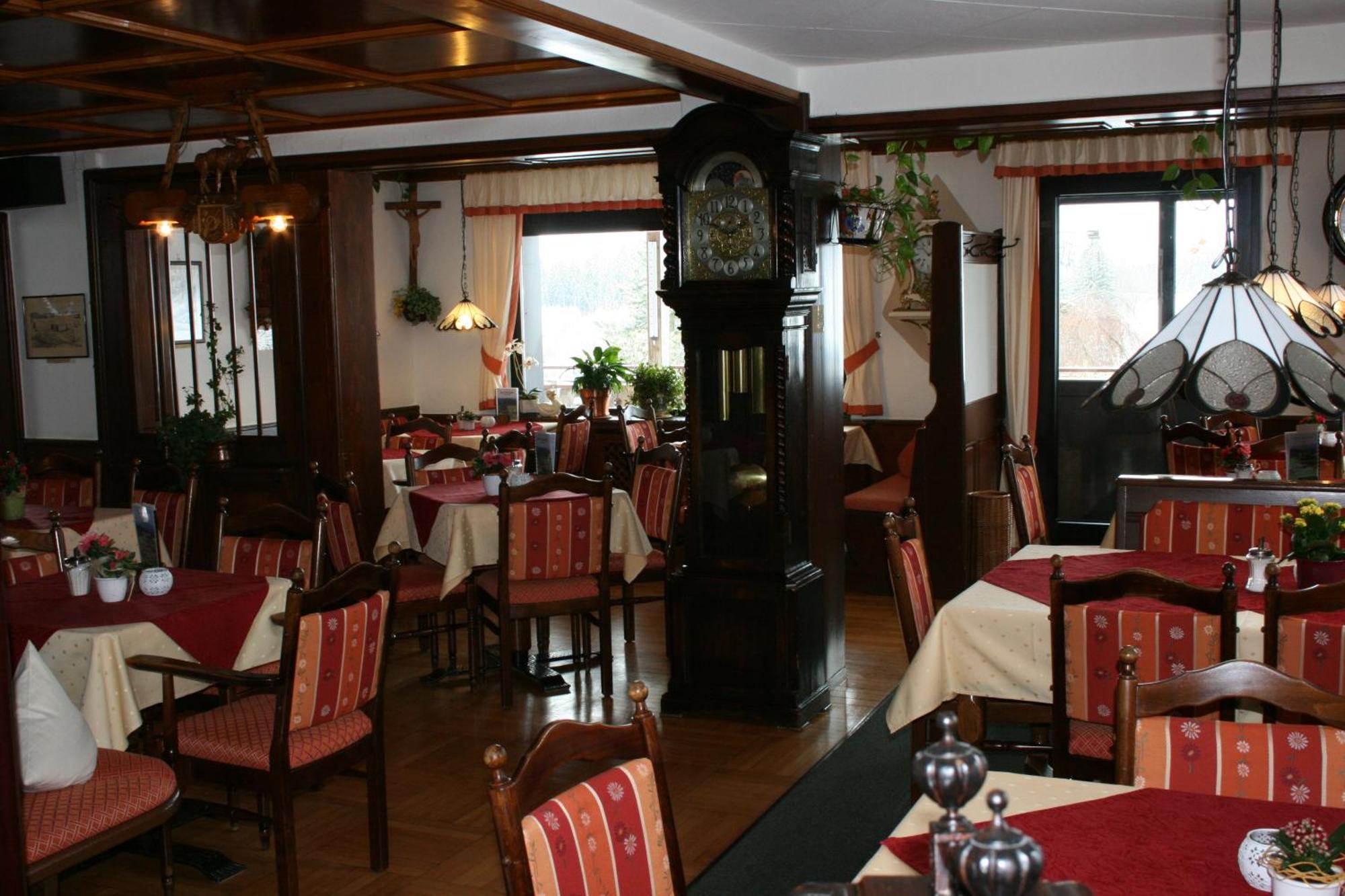 Cafe-Pension Feldbergblick تيتيسي نيوستادت المظهر الخارجي الصورة